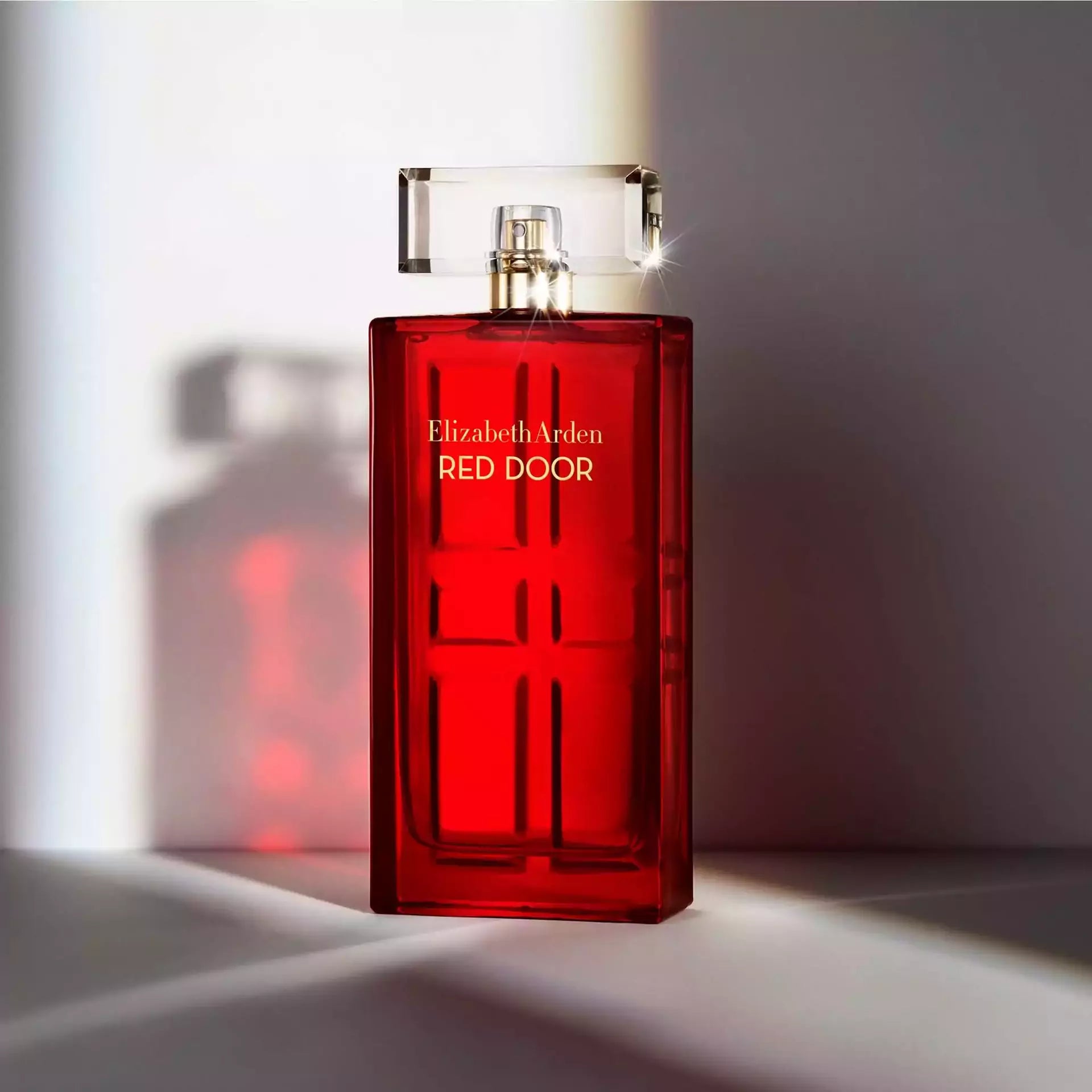 Red Door Eau de Toilette Spray - Image 9